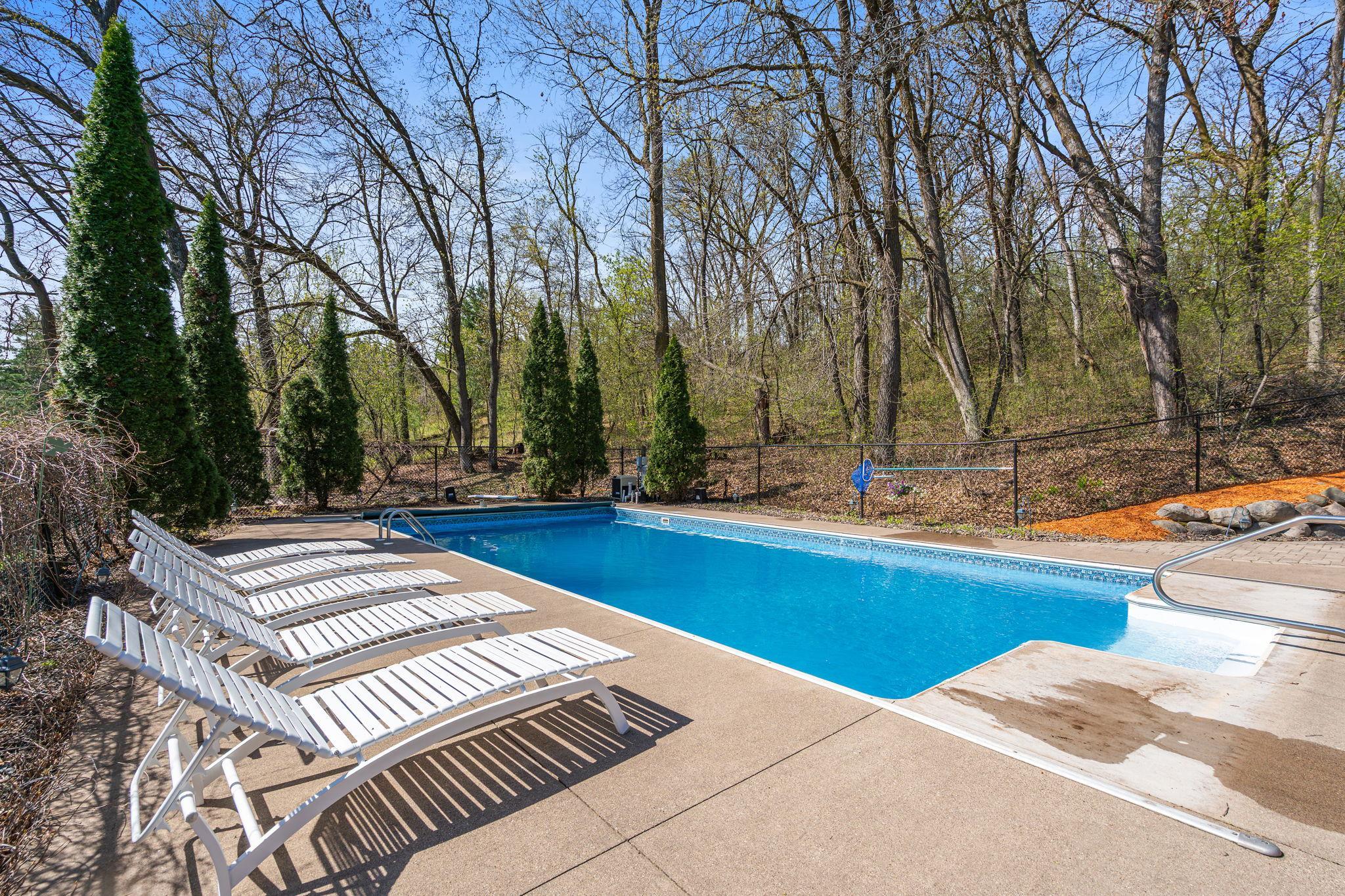 38-web-or-mls-14450-racine-ave-n.jpg