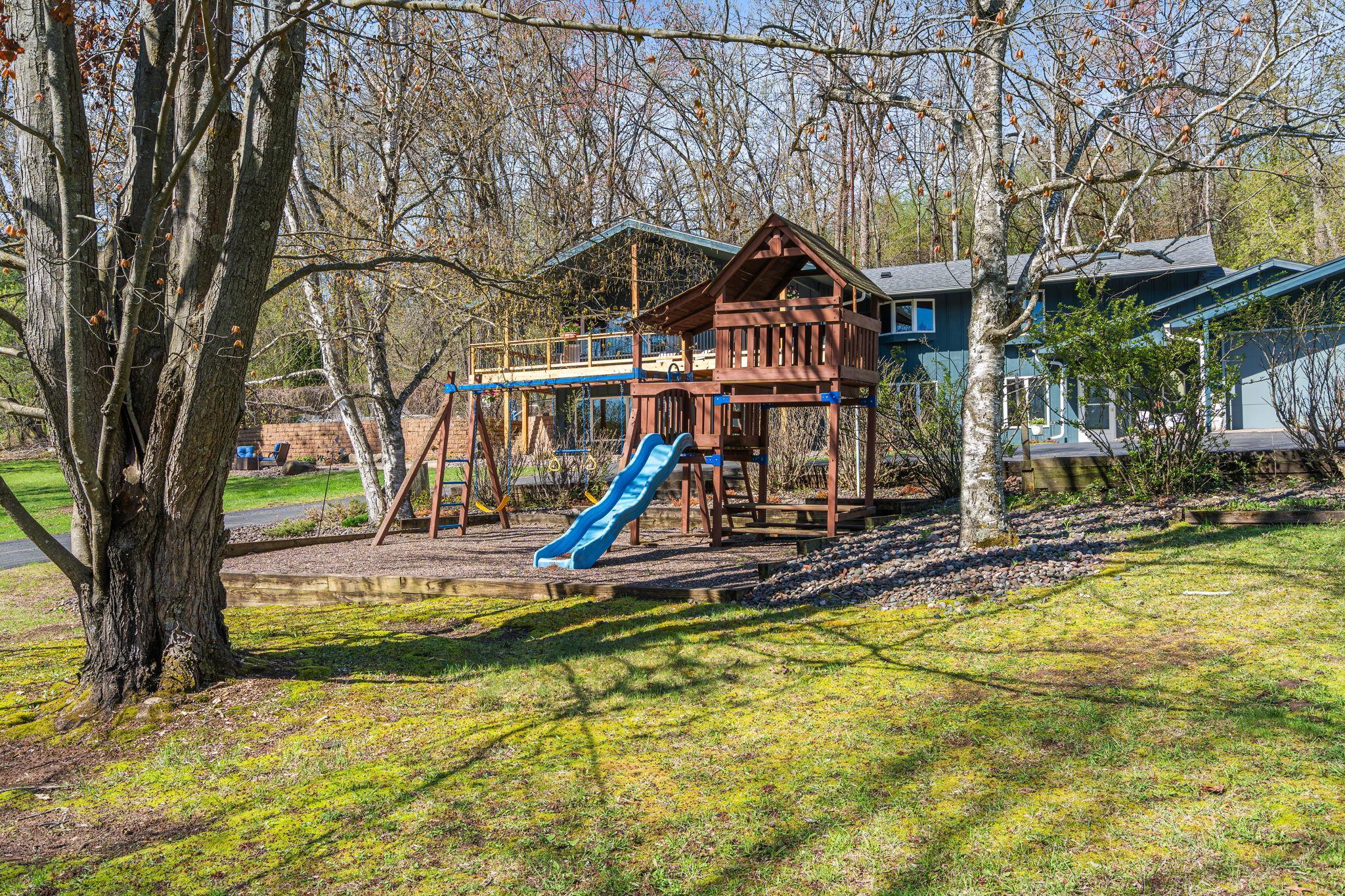 36-web-or-mls-14450-racine-ave-n.jpg