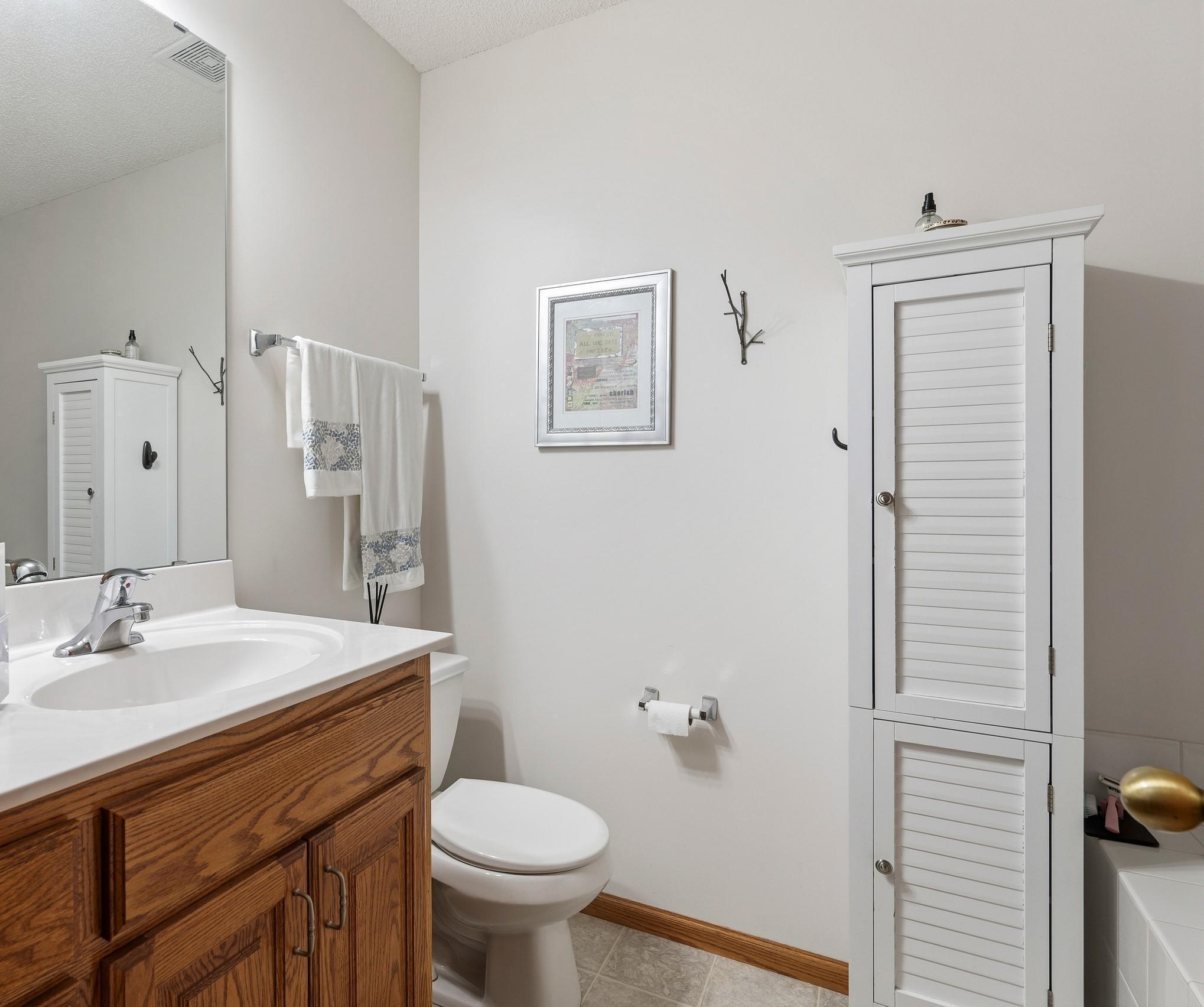 Three Qtr Bath 1B.jpg