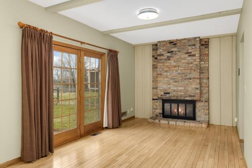 946 Redwood Drive, Saint Paul, MN 55124