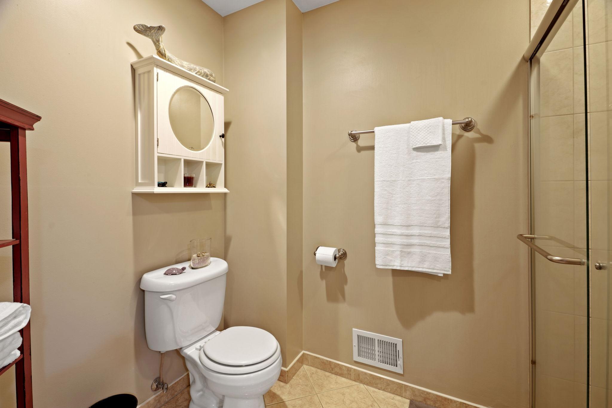 75-web-or-mls-7645 84th Ave-75.jpg