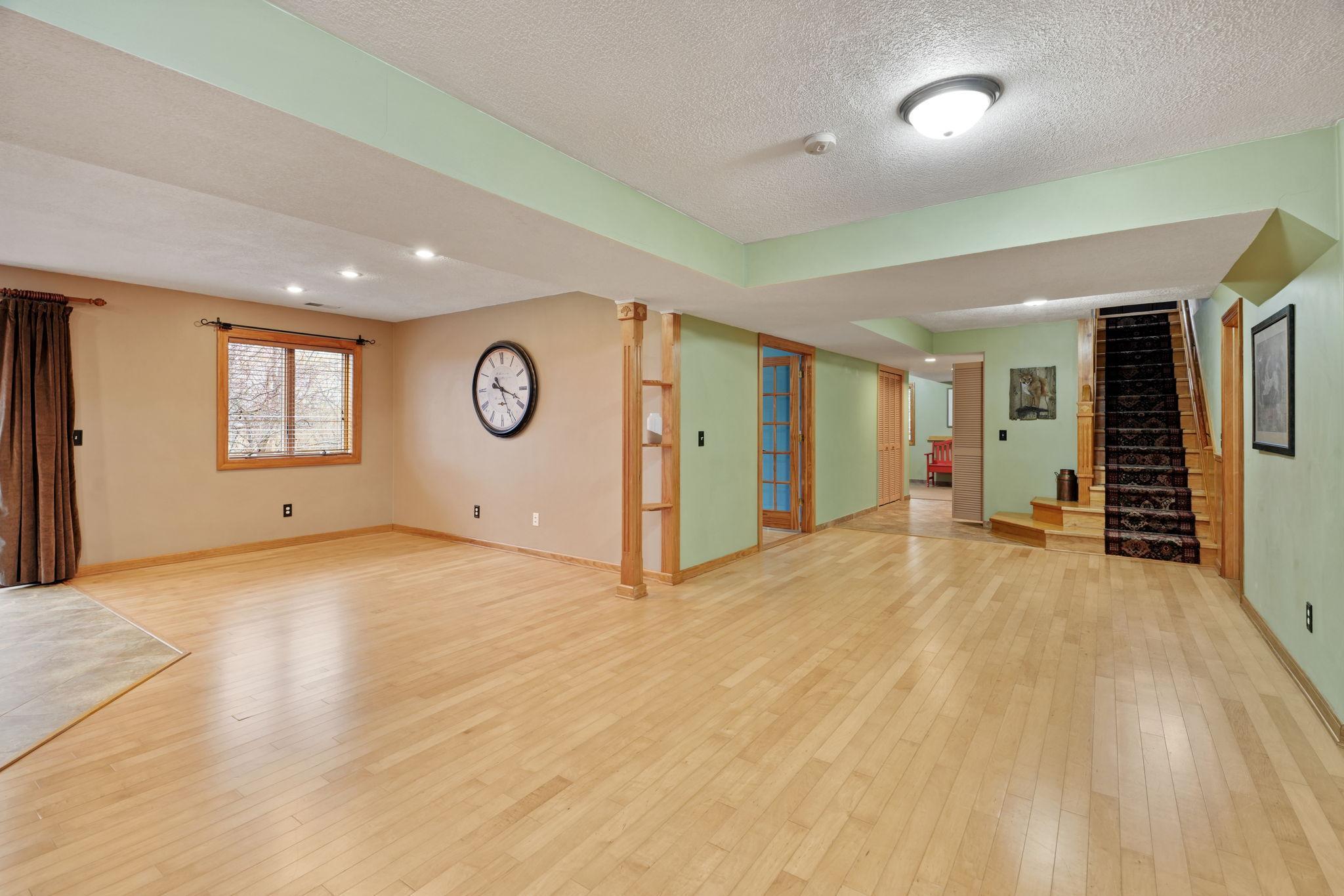 84-web-or-mls-7645 84th Ave-84.jpg