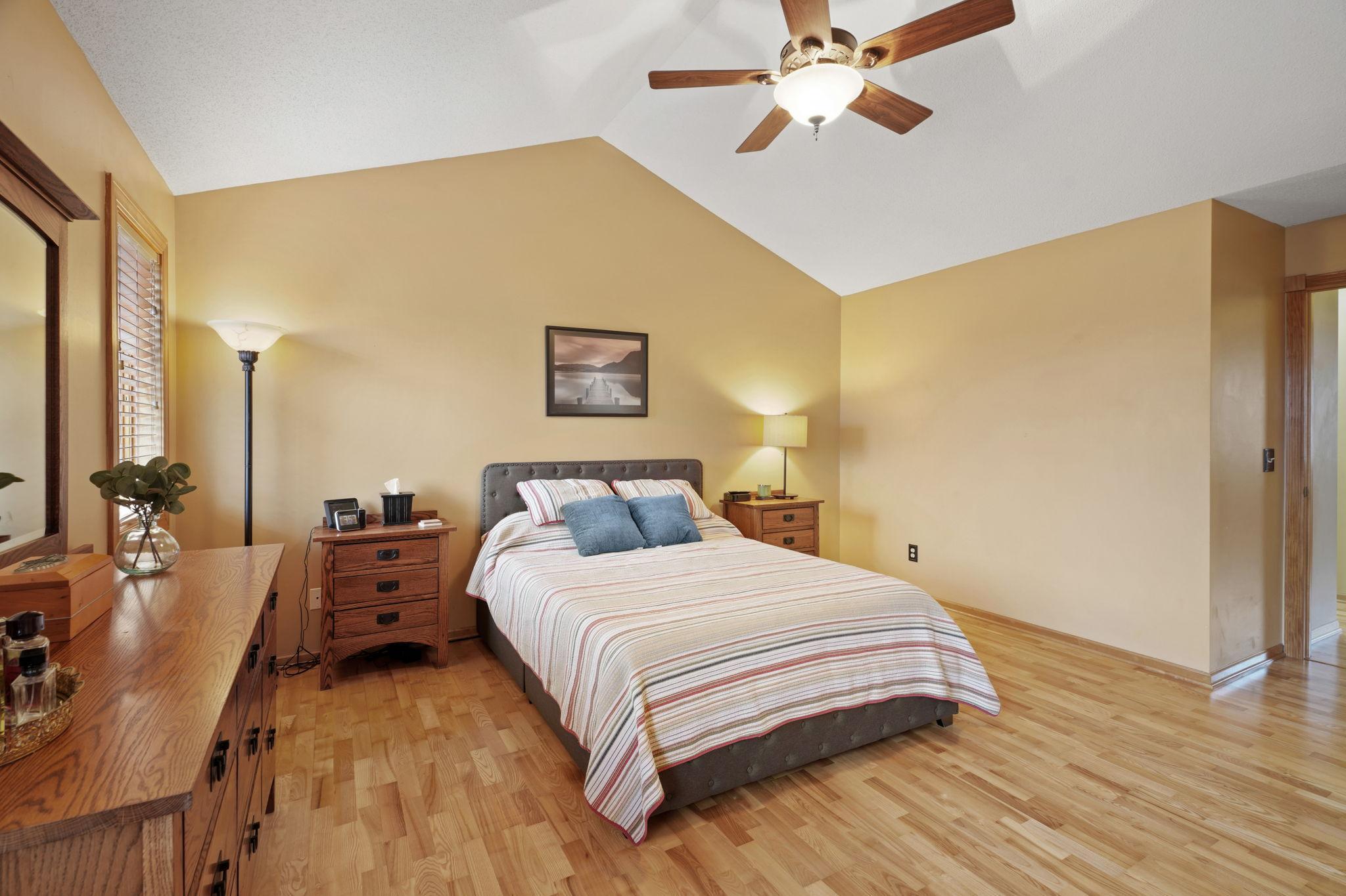 69-web-or-mls-7645 84th Ave-69.jpg