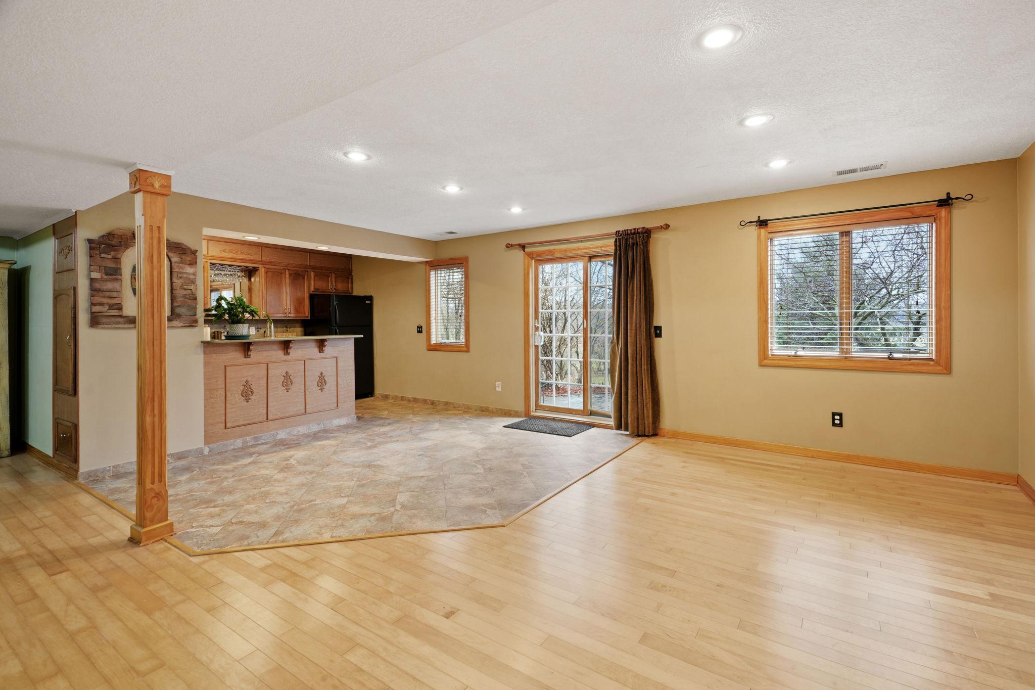 91-web-or-mls-7645 84th Ave-91.jpg