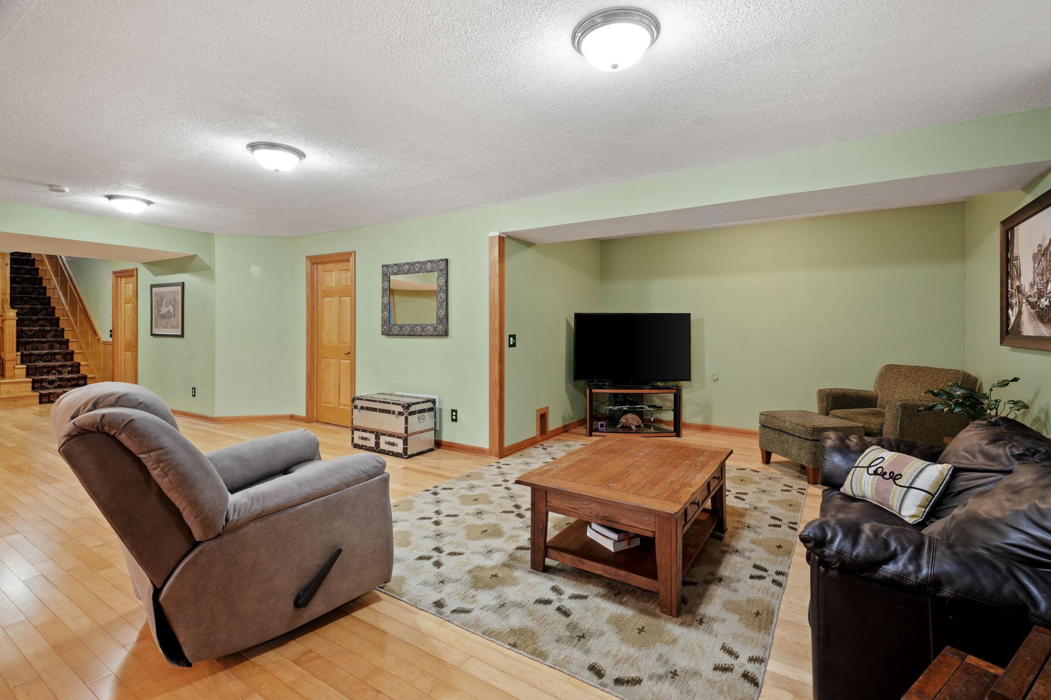 87-web-or-mls-7645 84th Ave-87.jpg