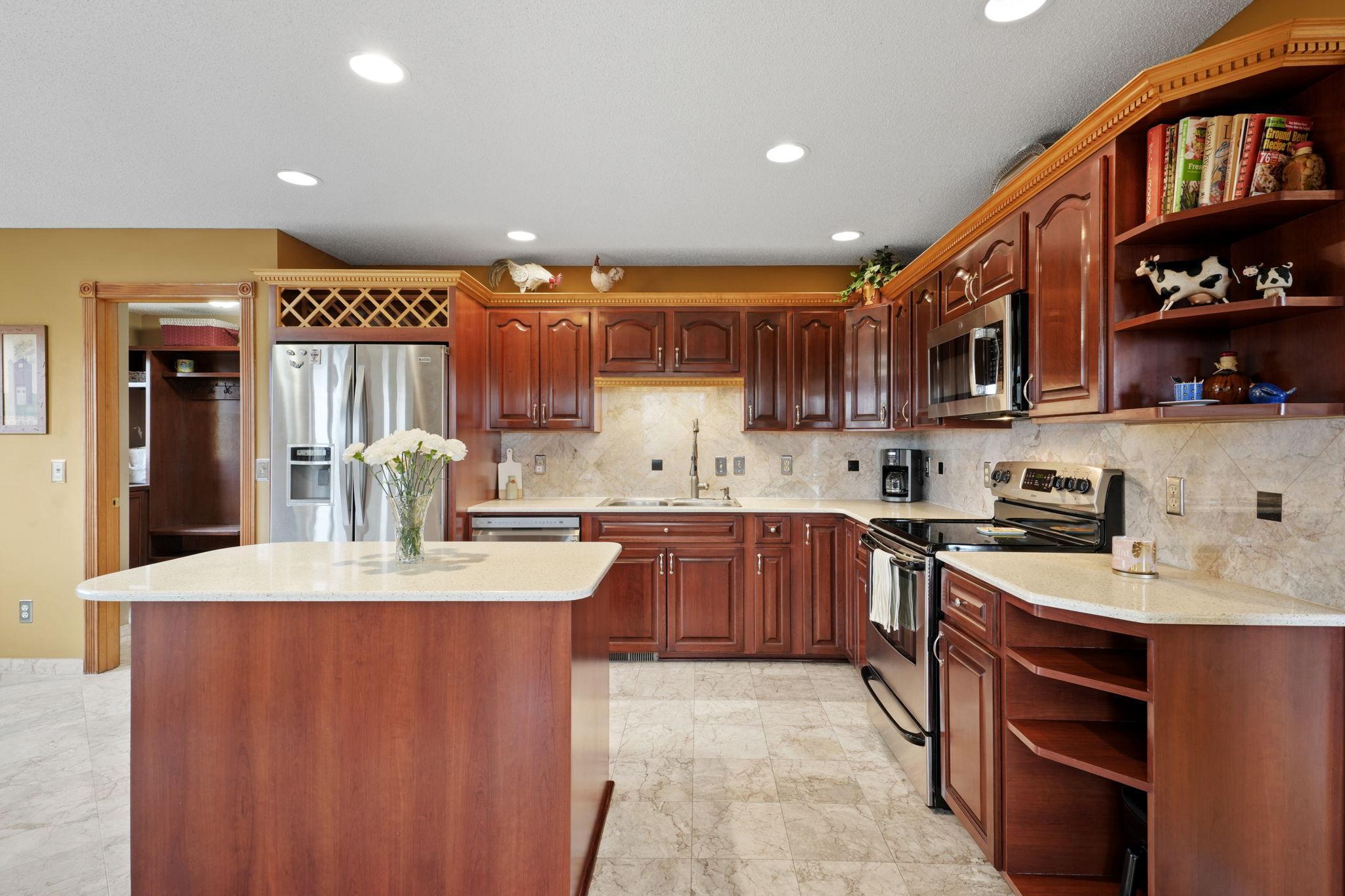 50-web-or-mls-7645 84th Ave-50.jpg