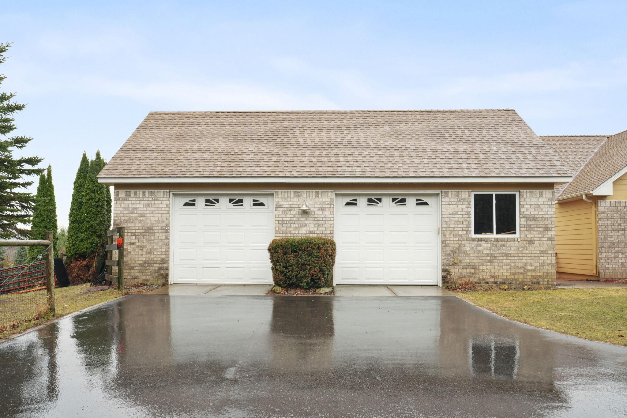 10-web-or-mls-7645 84th Ave-10.jpg