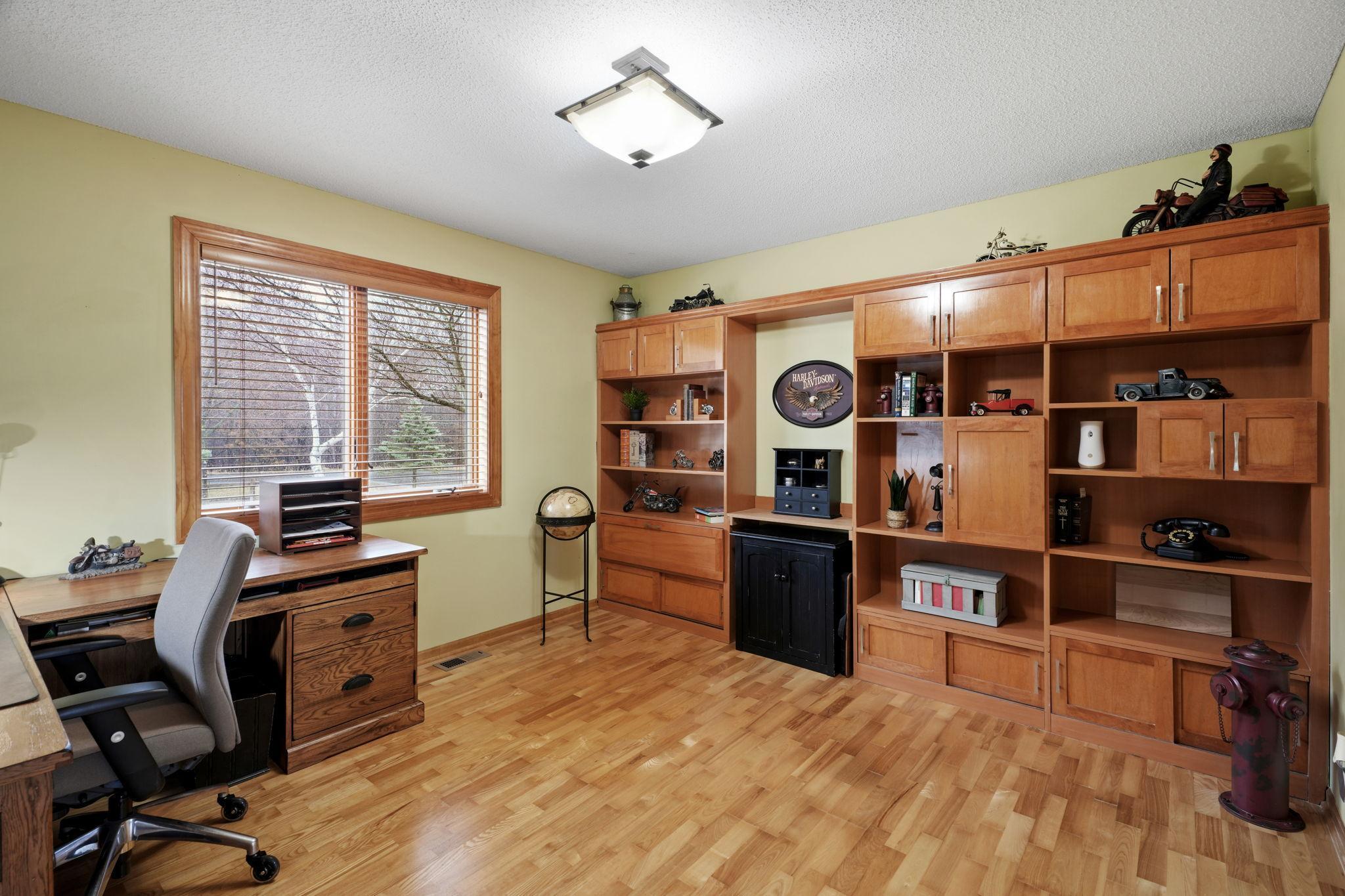 62-web-or-mls-7645 84th Ave-62.jpg