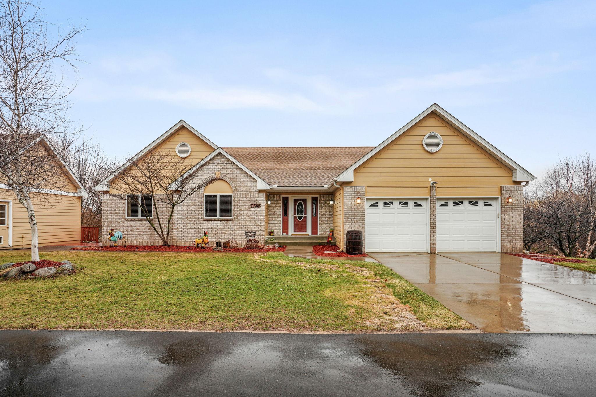 3-web-or-mls-7645 84th Ave-3.jpg