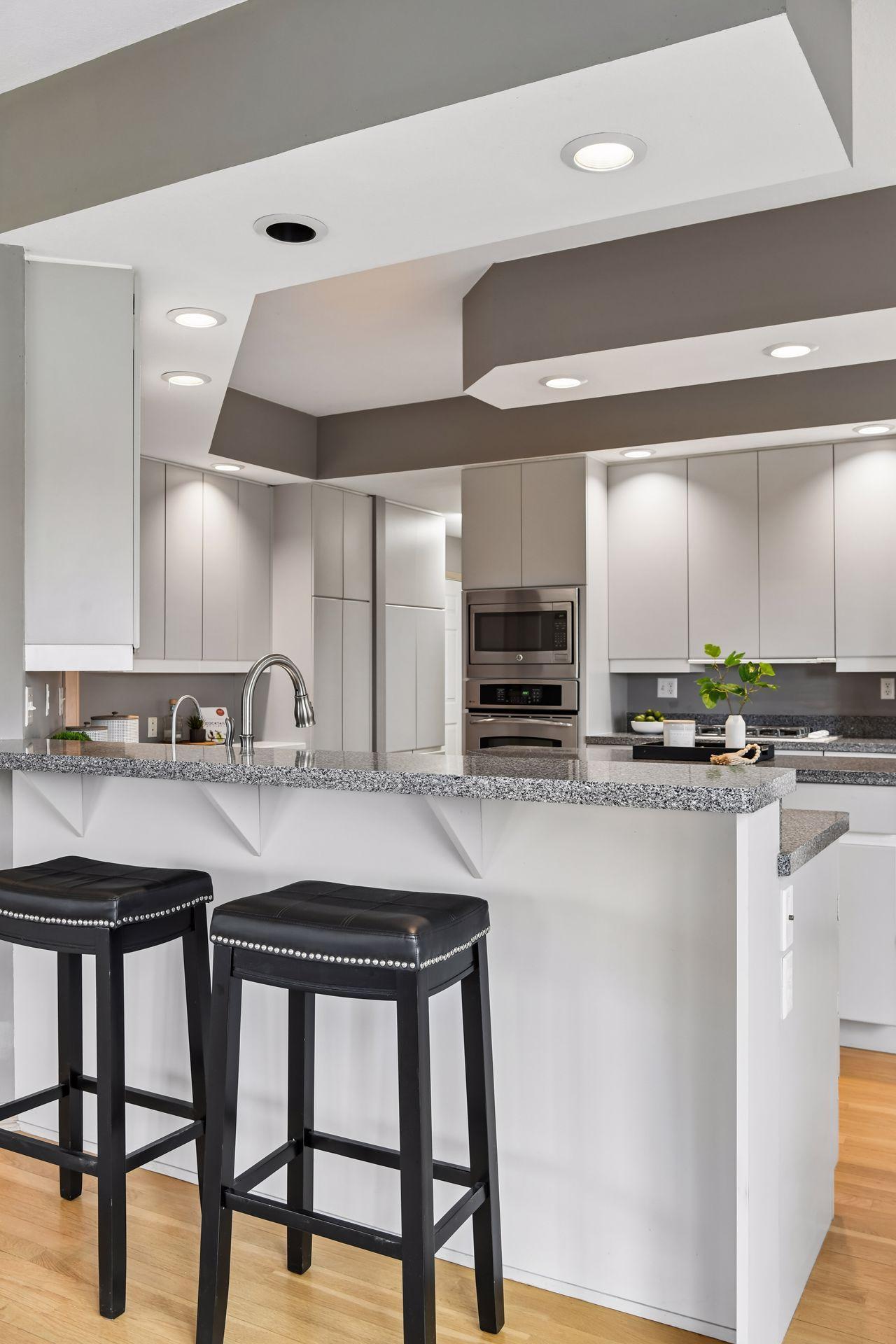 2065 Woodstone Court - Spacecrafting - 0036.jpg