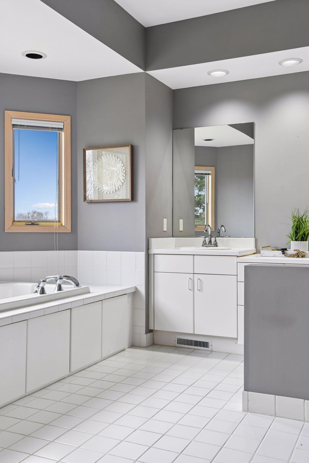 2065 Woodstone Court - Spacecrafting - 0061.jpg