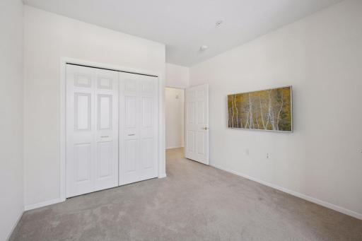 2nd bedroom or could be used as a den or craft room.