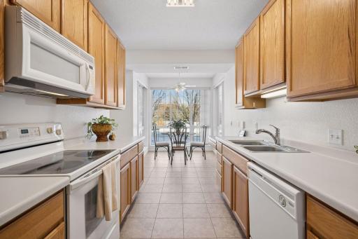 When you walk in to #128 you will feel right at home, the kitchen offers lots of counterspace and the nice bump out to enjoy your morning coffee.