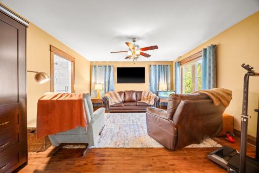 426 N Gorman Avenue, Litchfield, MN 55355