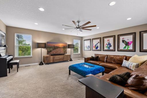 2555 Heron Lane, Victoria, MN 55386