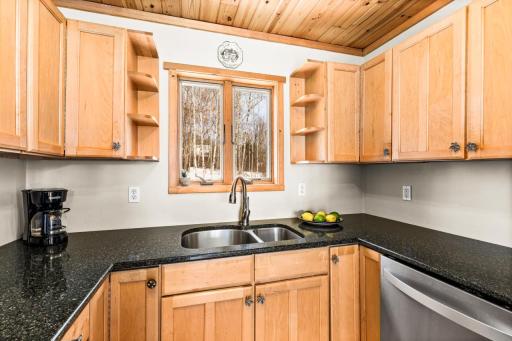 67 Snowshoe Trail, Tofte, MN 55615