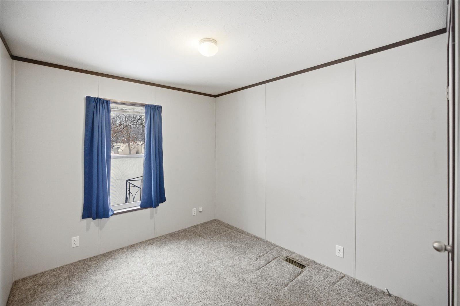 21-Reshoot - Interior.jpg