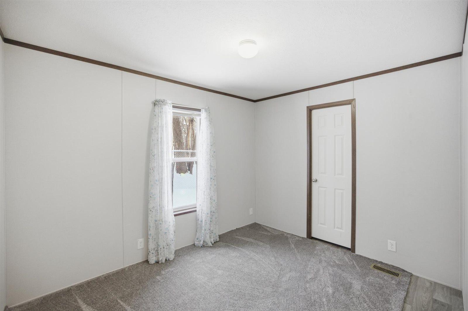 22-Reshoot - Interior.jpg