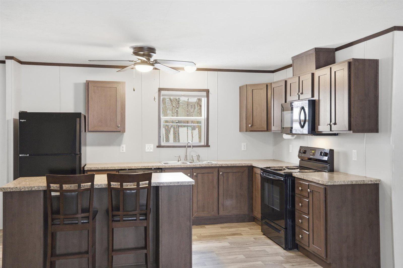 18-Reshoot - Interior.jpg