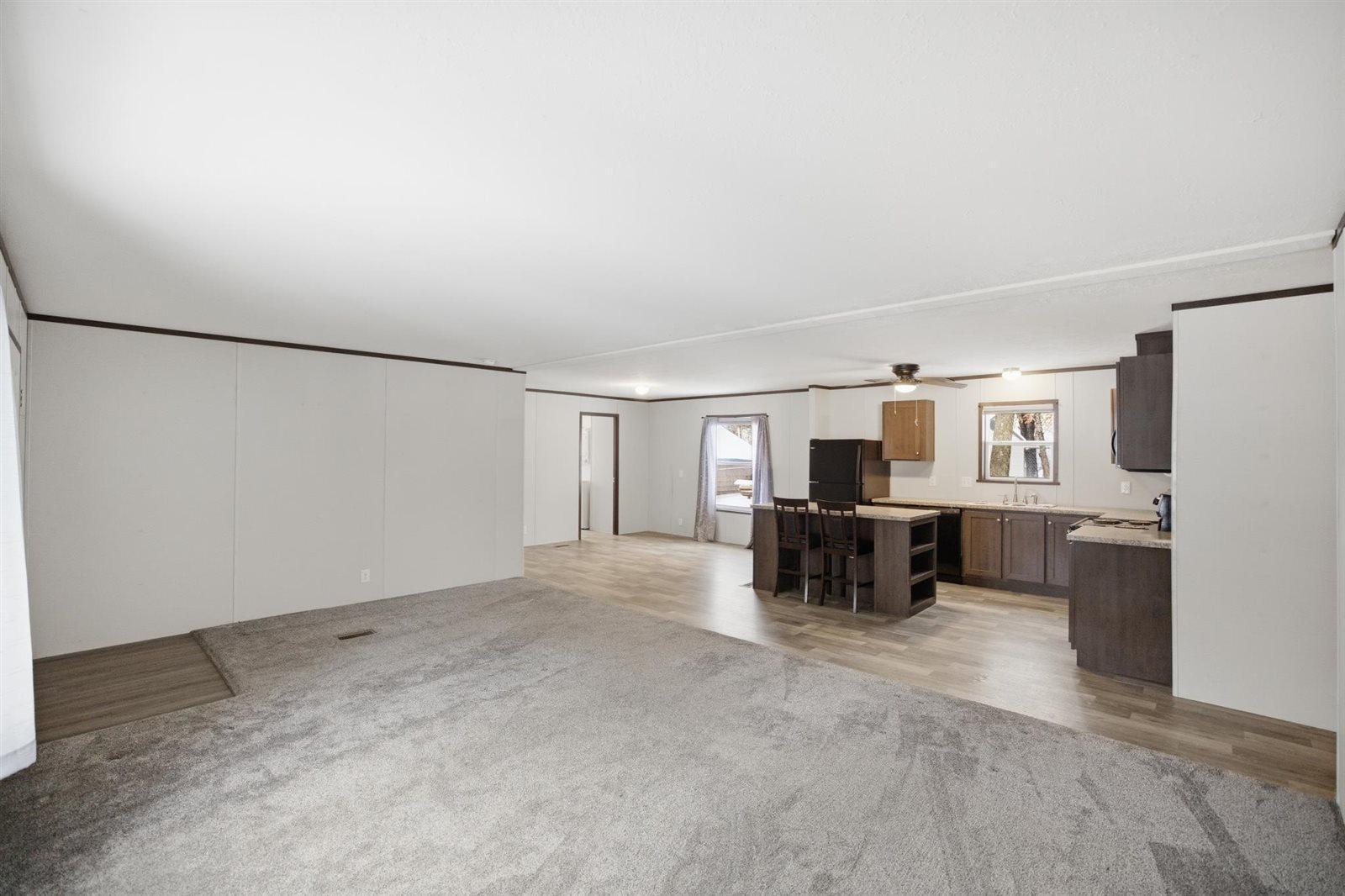 16-Reshoot - Interior.jpg