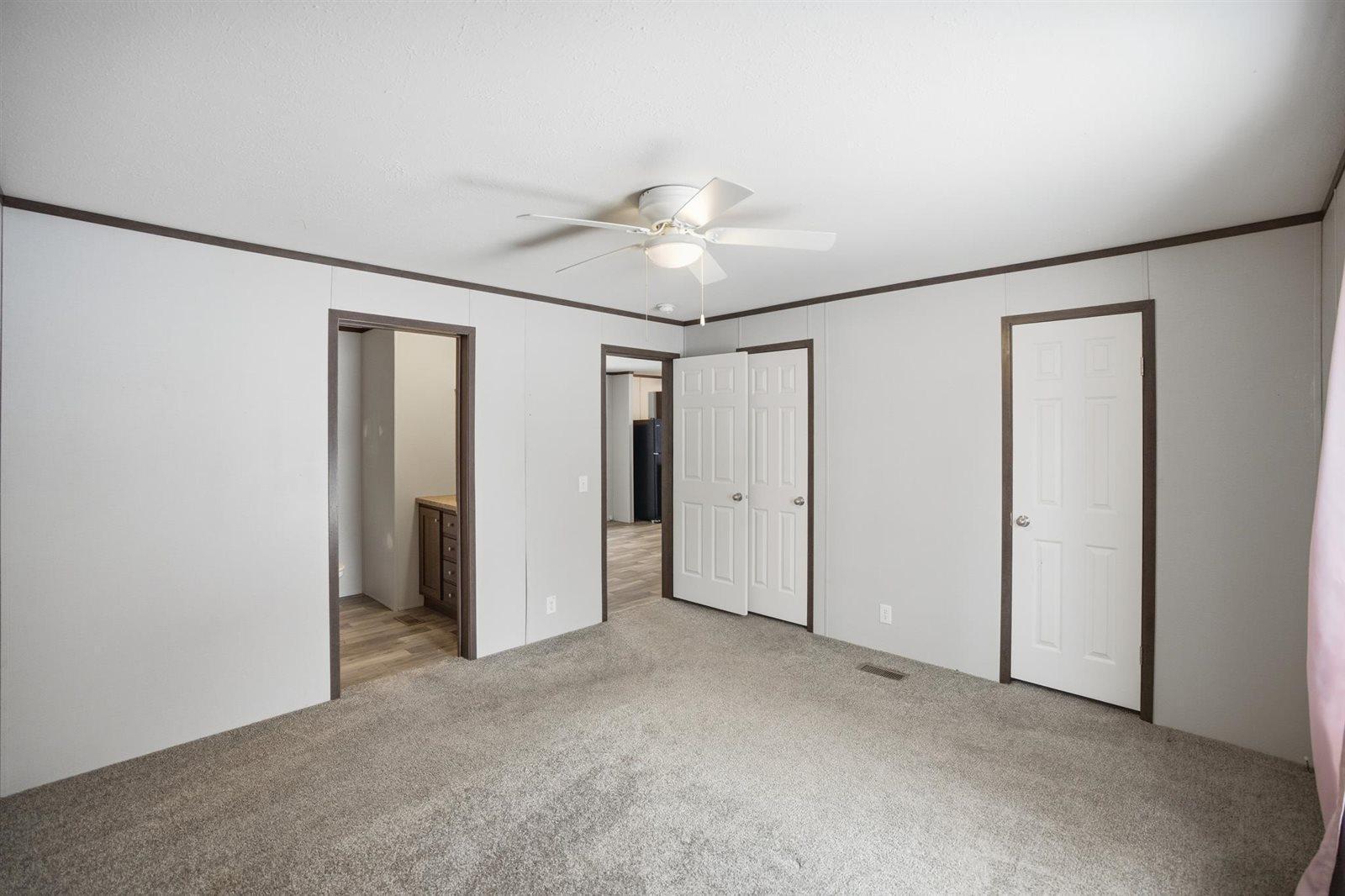 20-Reshoot - Interior.jpg