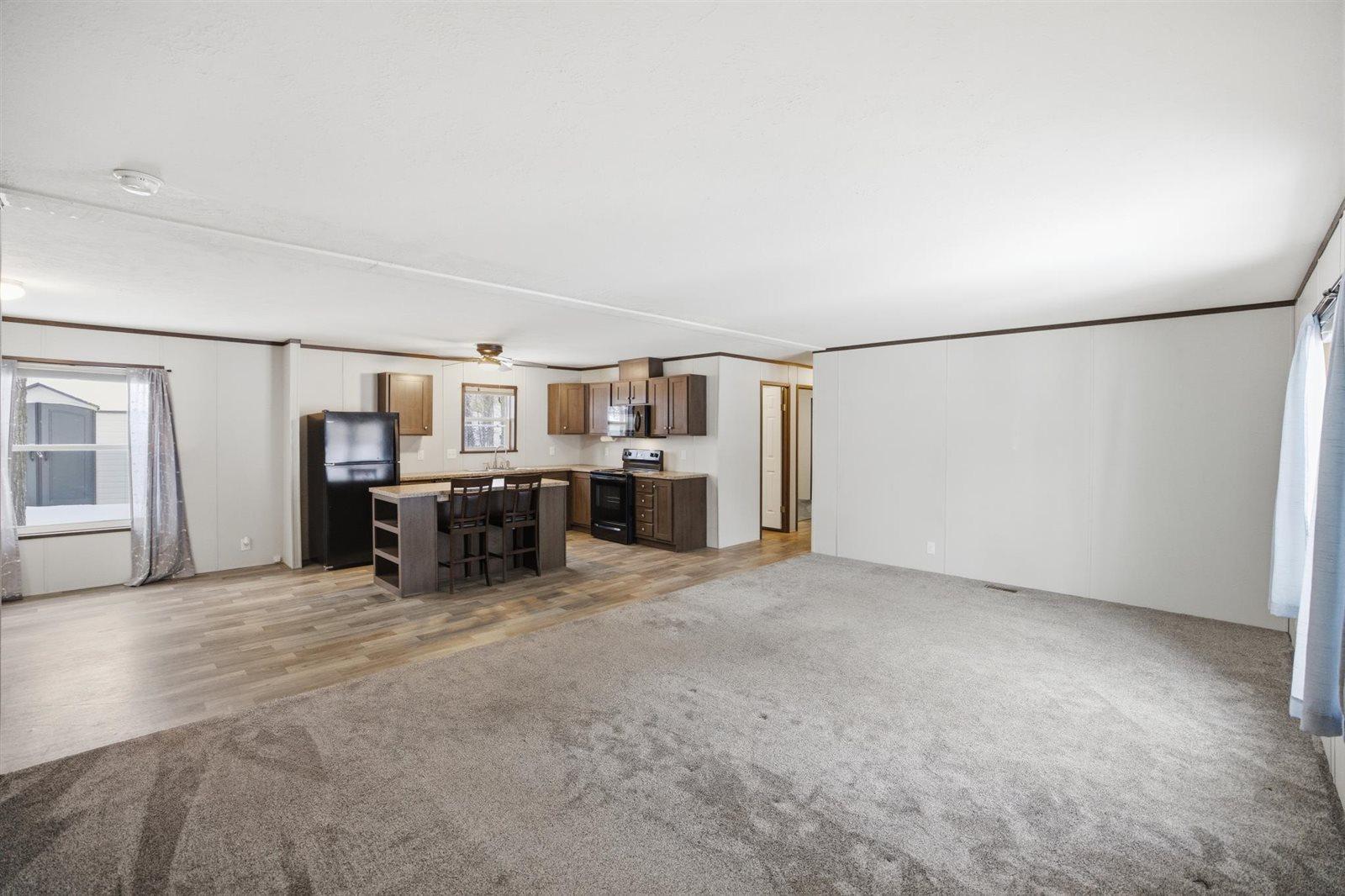 15-Reshoot - Interior.jpg