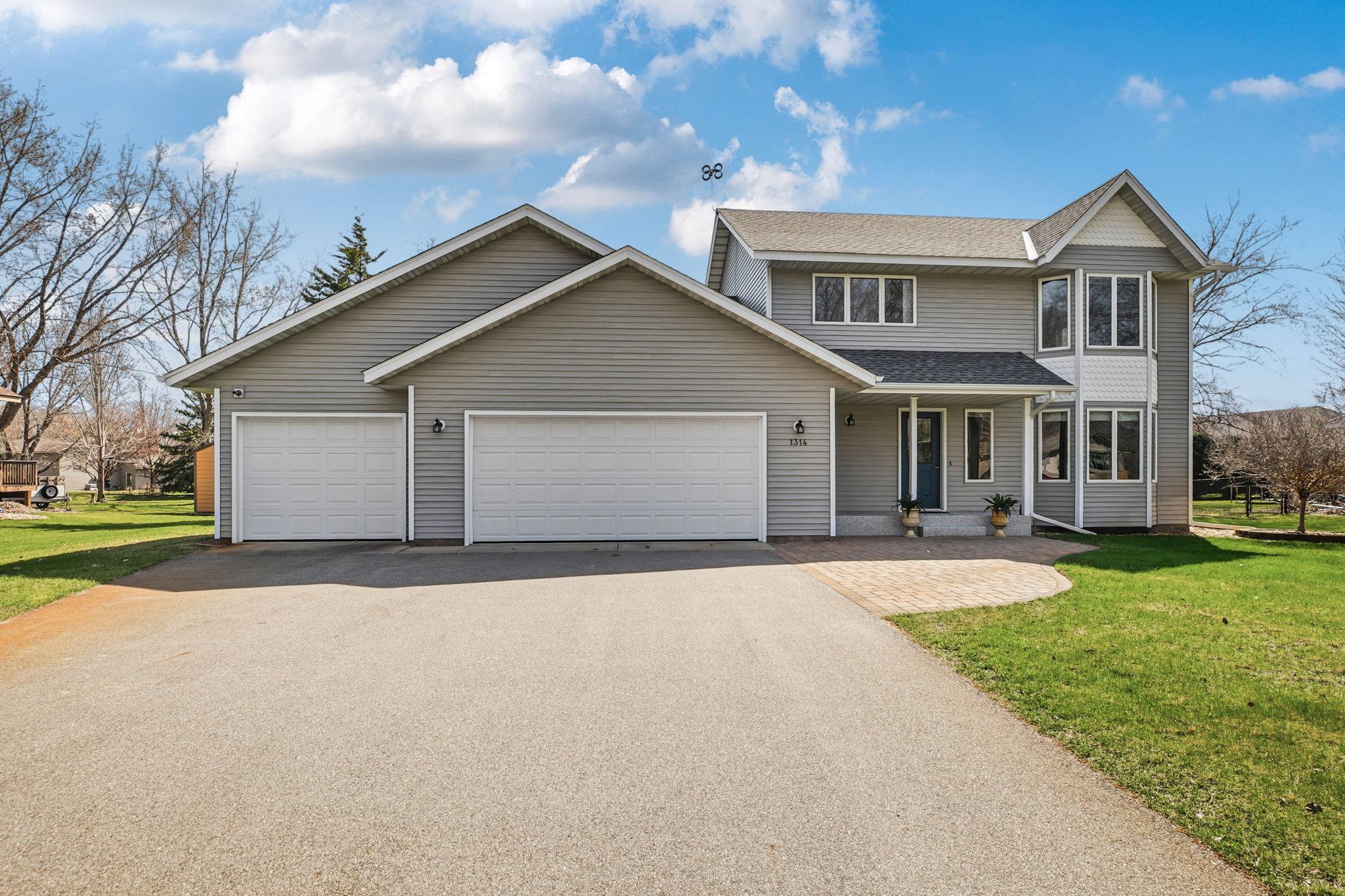 Newer Shingles and Newer ( rebuilt ) Driveway