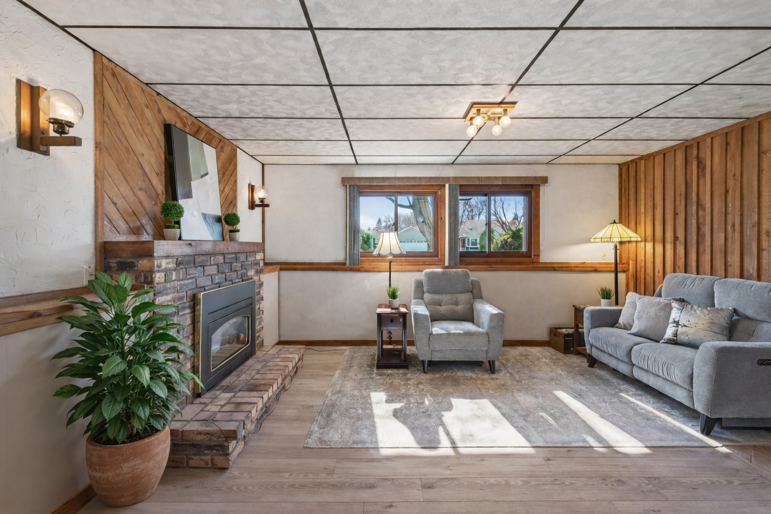 Easy maintenance free flooring is newer and a perfect compliment to the warmth of the accent walls.