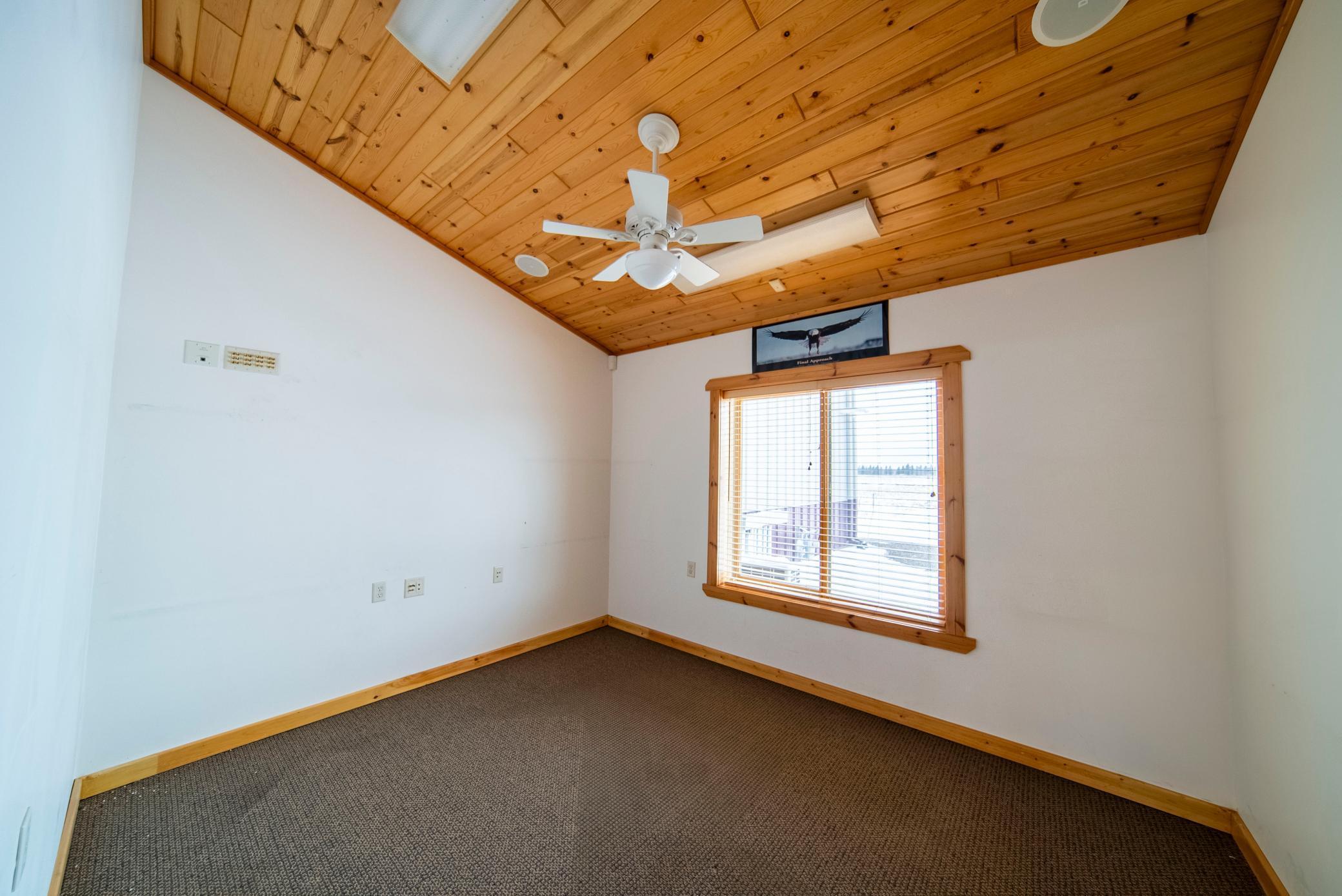 Plenty of office space!