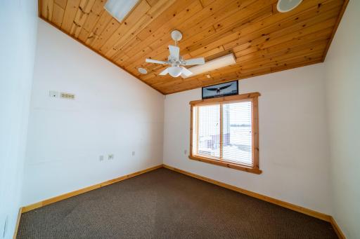 24226 Lone Pine Road, Hinckley, MN 55037