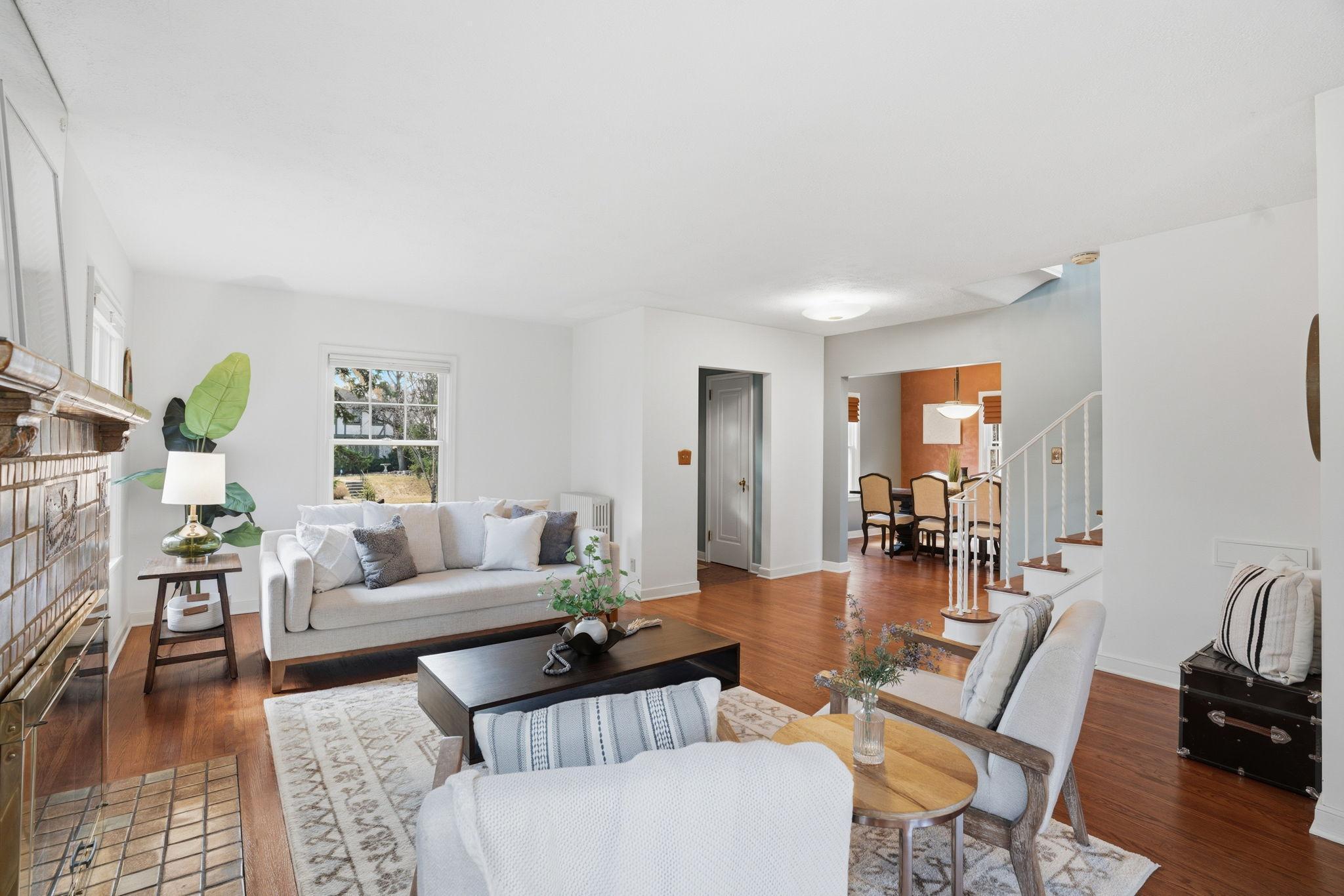 Spacious living room