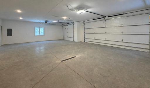 Heated Garage with floor drain
