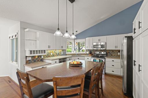 9214 161st Street W, Lakeville, MN 55044