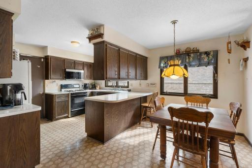 2309 Horizon Road, Burnsville, MN 55337