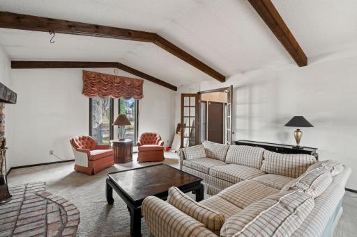 2309 Horizon Road, Burnsville, MN 55337
