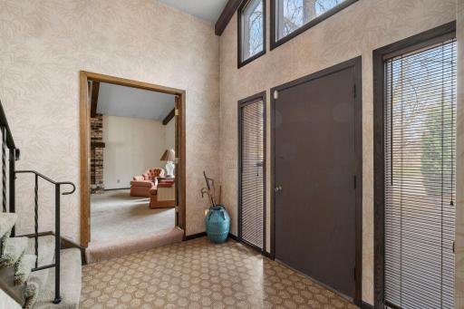 2309 Horizon Road, Burnsville, MN 55337