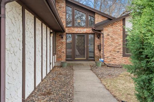 2309 Horizon Road, Burnsville, MN 55337