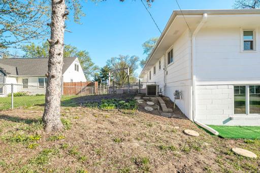 9242 Queen Avenue S, Minneapolis, MN 55431