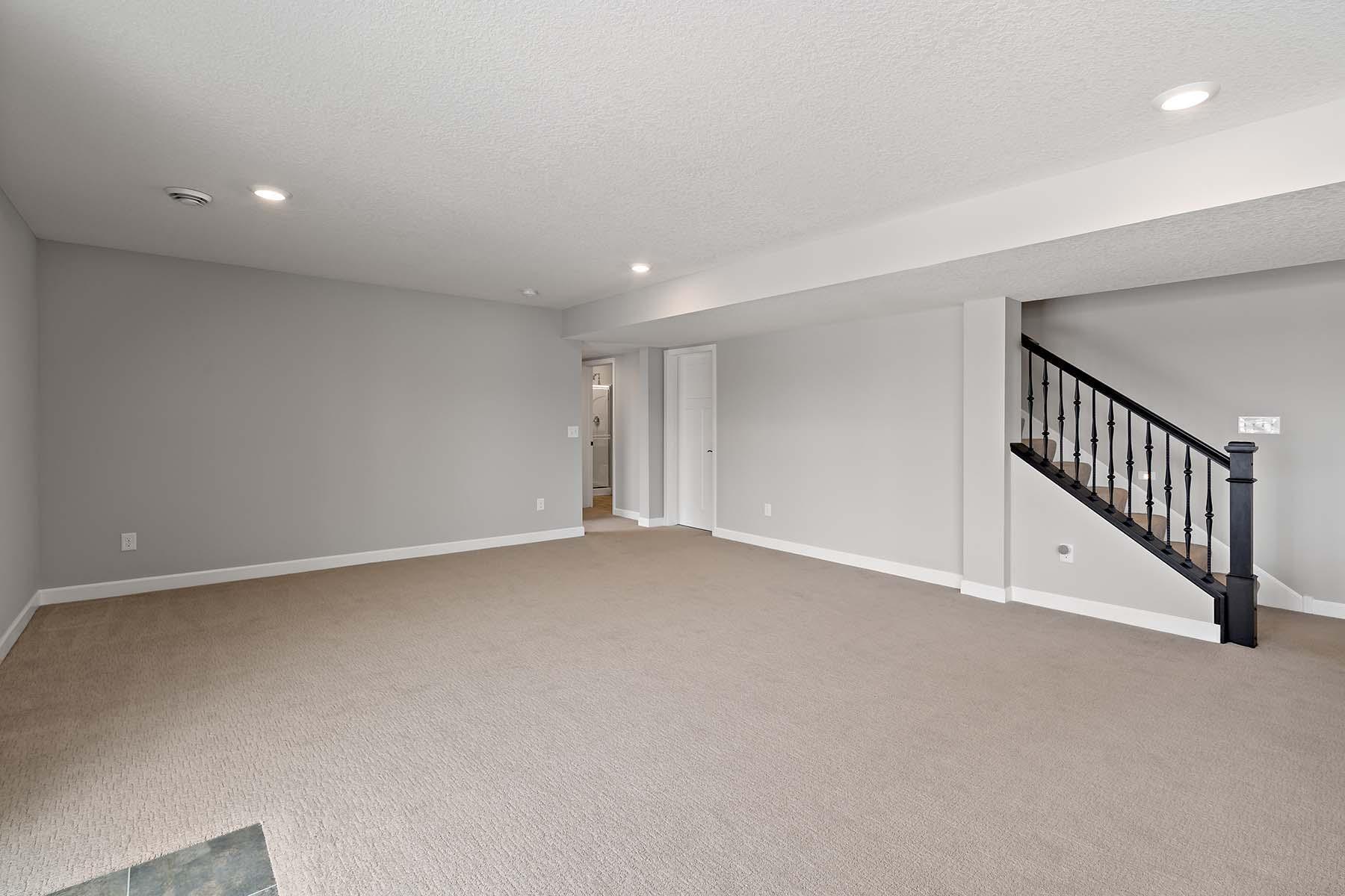 Family Room Extension – A versatile space at the rear of the family room with a patio door that opens directly to the backyard. Perfect for a play area, reading nook, or casual dining spot with easy indoor-outdoor flow.