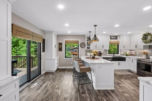 15600 Logarto Lane, Burnsville, MN 55306