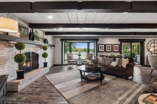 15600 Logarto Lane, Burnsville, MN 55306