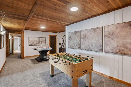 15600 Logarto Lane, Burnsville, MN 55306