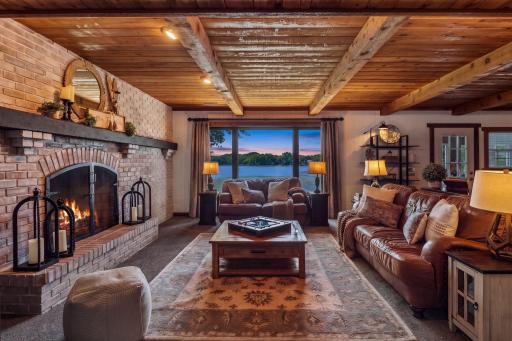 15600 Logarto Lane, Burnsville, MN 55306