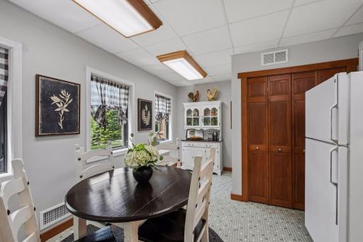 15600 Logarto Lane, Burnsville, MN 55306
