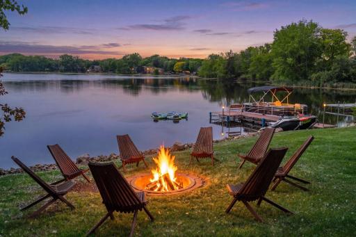 15600 Logarto Lane, Burnsville, MN 55306