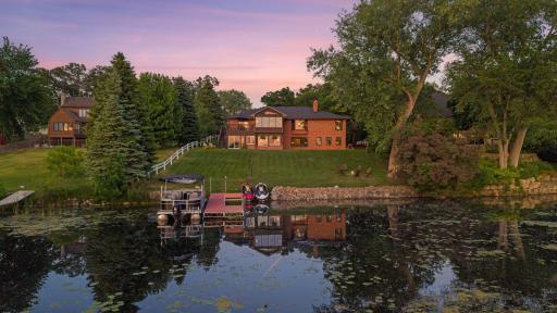 15600 Logarto Lane, Burnsville, MN 55306