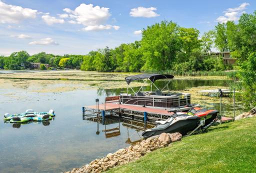 15600 Logarto Lane, Burnsville, MN 55306