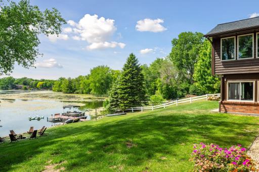 15600 Logarto Lane, Burnsville, MN 55306