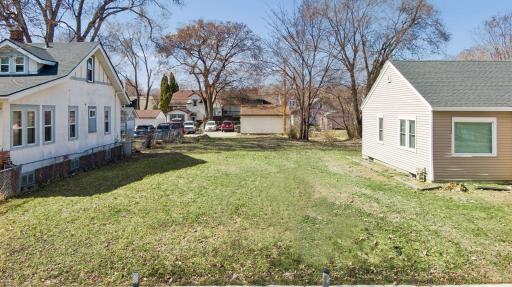 1815 Queen Avenue N, Minneapolis, MN 55411