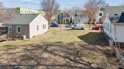 1815 Queen Avenue N, Minneapolis, MN 55411